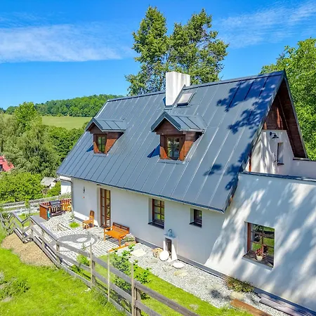 بيت للعطل Naturehouse Cereniste Malecov