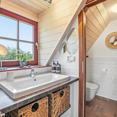 Naturehouse Cereniste بيت للعطل